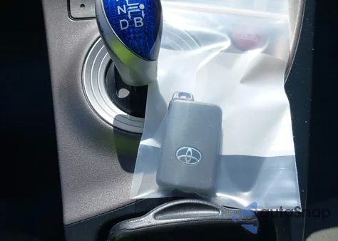 2012 Toyota Prius Three из США, поврежденный, VIN JTDKN3DU2C5383049